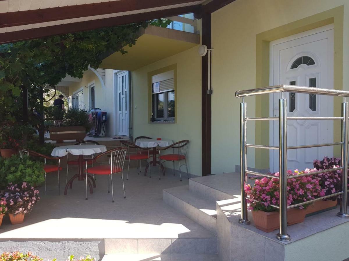 Holiday Home Rudelic Lukovo Šugarje Exterior foto